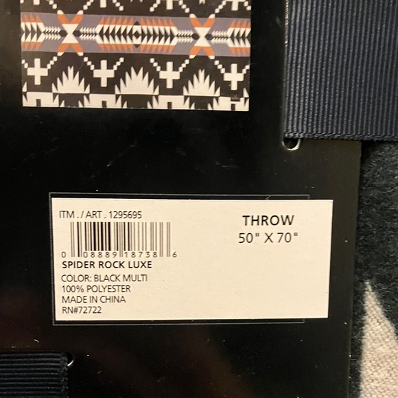 Pendleton Geometric Pattern Blanket in Black, Gray, and Cream - Picture 6 of 6